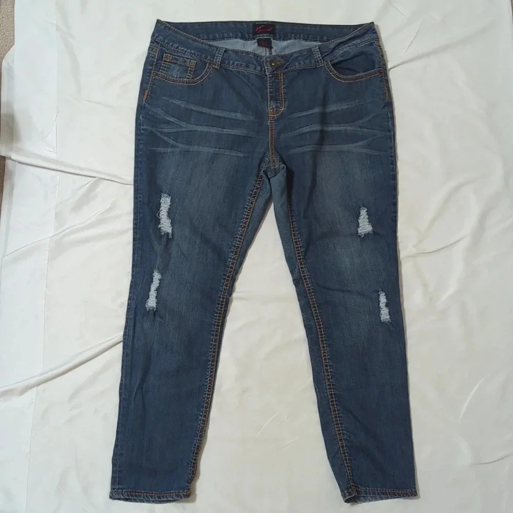 Torrid Denim Gold Stitch Distressed Jeans, Color Blue/Gold Size 22
